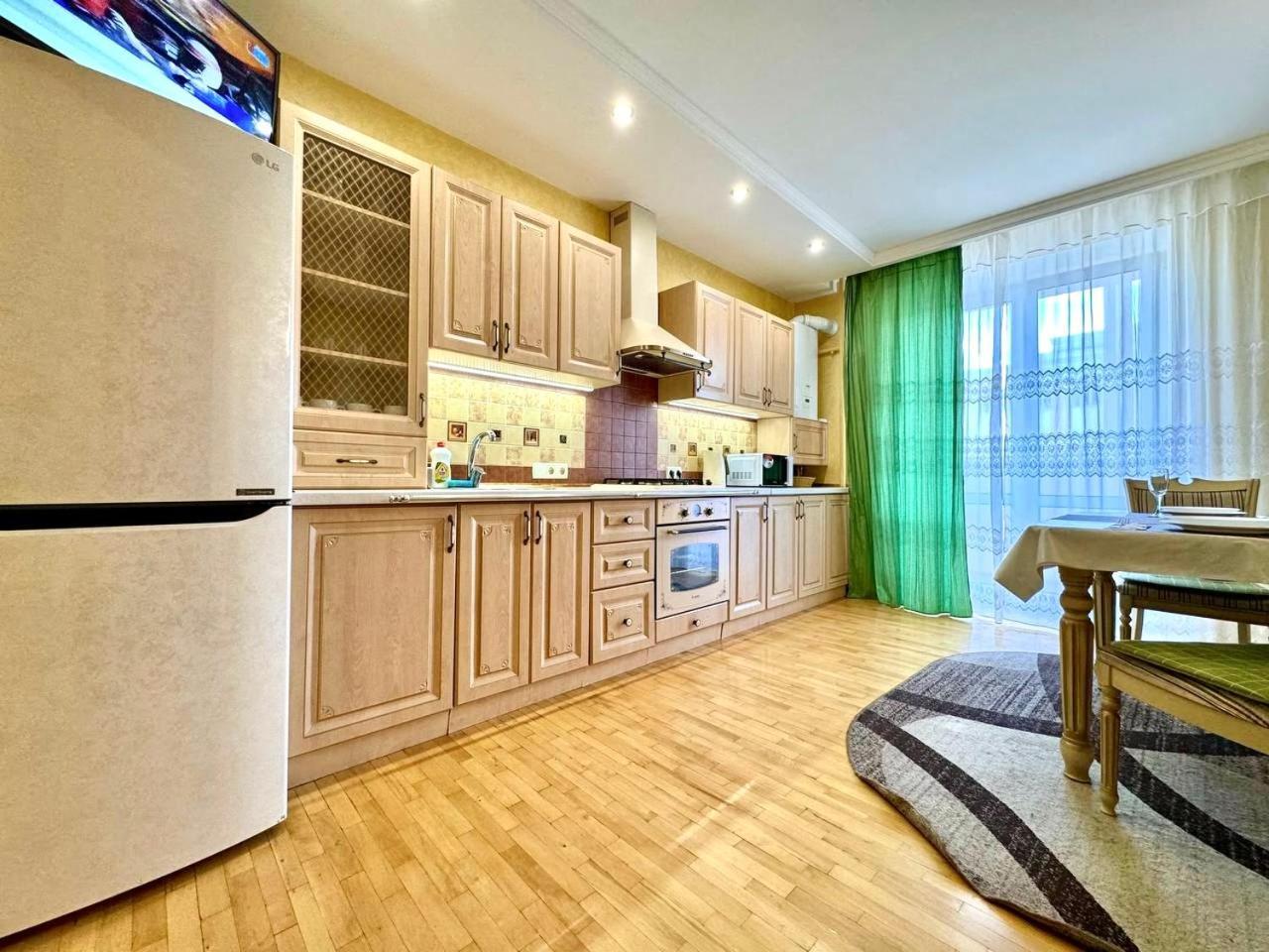 Apartpoltava: Elegant Spacious Apartments near Agrarian University Exterior photo