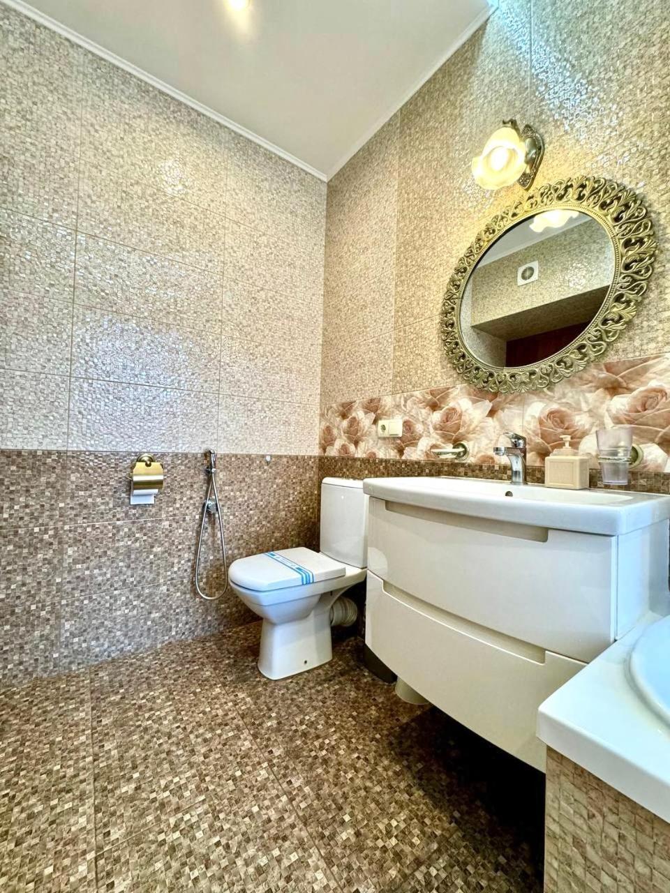 Apartpoltava: Elegant Spacious Apartments near Agrarian University Exterior photo