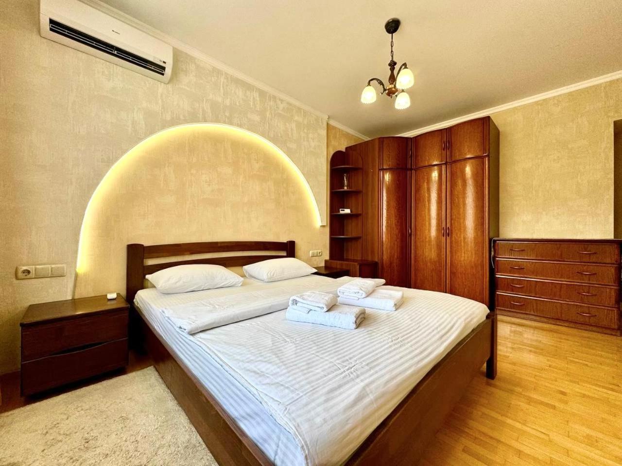 Apartpoltava: Elegant Spacious Apartments near Agrarian University Exterior photo