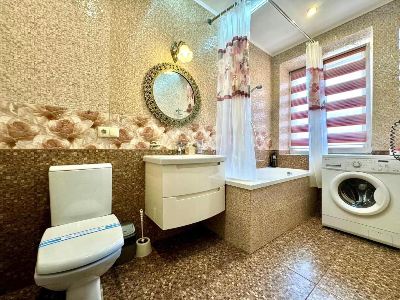Apartpoltava: Elegant Spacious Apartments near Agrarian University Exterior photo